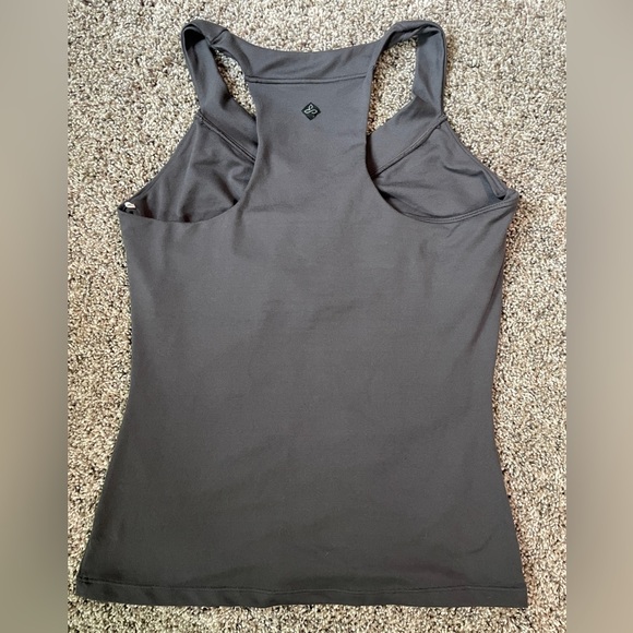 Shirred v-neck fitted tank top with T-back with built in bra-yoga, gym, lounge - Picture 2 of 8